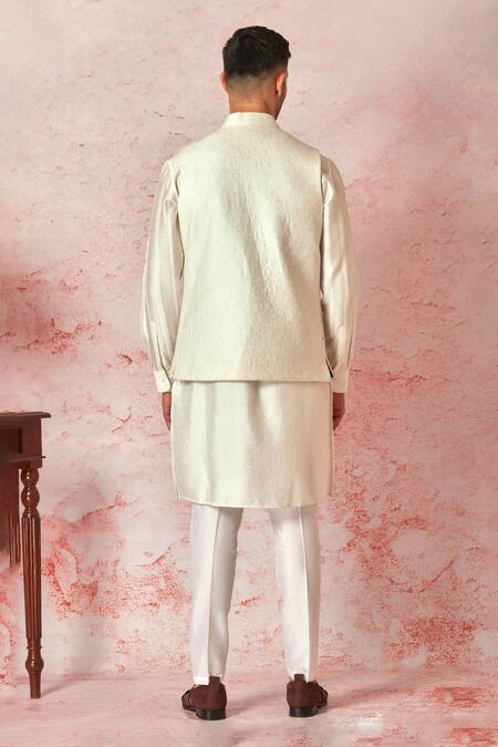 Asuka Calligraphy Quilted Bundi Kurta Set 