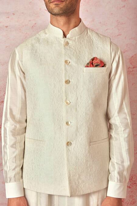 Shop_Asuka_Off White Silk Embroidery Calligraphy Quilted Bundi Kurta Set _Online_at_Aza_Fashions