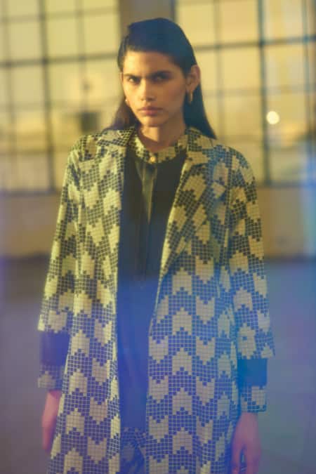 Pooja Rajgarhia Gupta_Blue Denim Collared Beetle Jacket _Online_at_Aza_Fashions