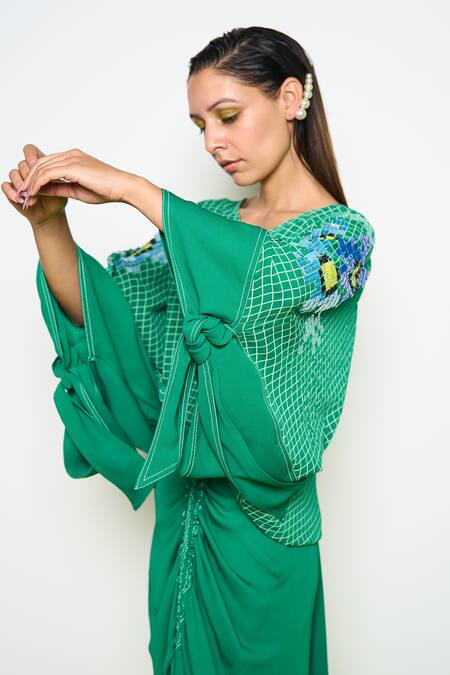 Pooja Rajgarhia Gupta Green Georgette Embroidery, Sequins V-neck Hand Sleeve Top Online at Aza Fashions Pooja Rajgarhia Gupta_Green Georgette Embroidery, Sequins V-neck Hand Sleeve Top _Online_at_Aza_Fashions