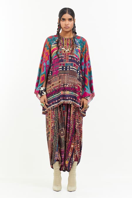 Aseem Kapoor Multi Color Crepe Embroidery Round Neck Kurta Online at Aza Fashions Aseem Kapoor_Multi Color Crepe Embroidery Round Neck Kurta _Online_at_Aza_Fashions