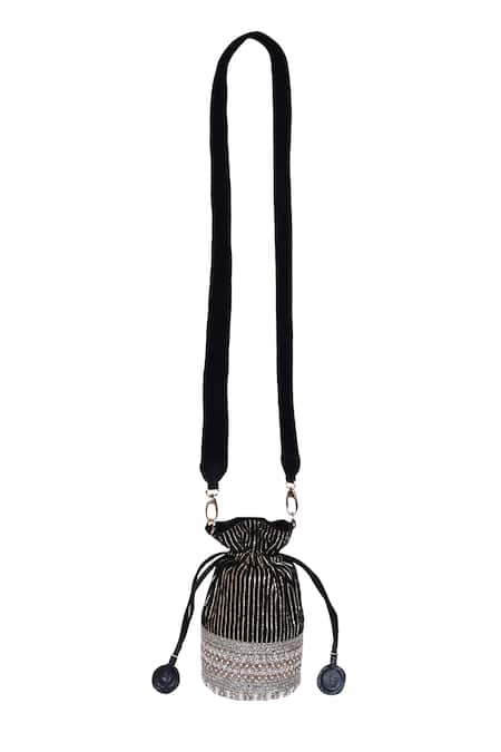 Veruschka By Payal Kothari Black Embellished Catherine Cutdana Potli Online at Aza Fashions Veruschka By Payal Kothari_Black Embellished Catherine Cutdana Potli _Online_at_Aza_Fashions