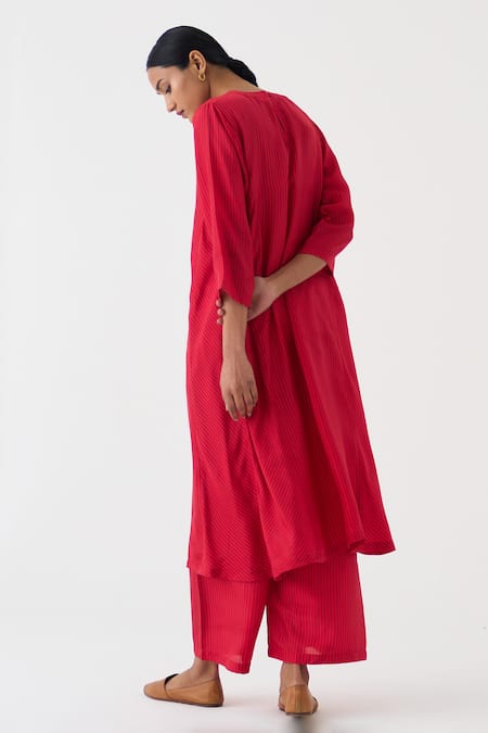 Buy_Dot_Pink Hemp, Silk Round Neck Iris Striped Print Kurta And Pant Set _Online_at_Aza_Fashions