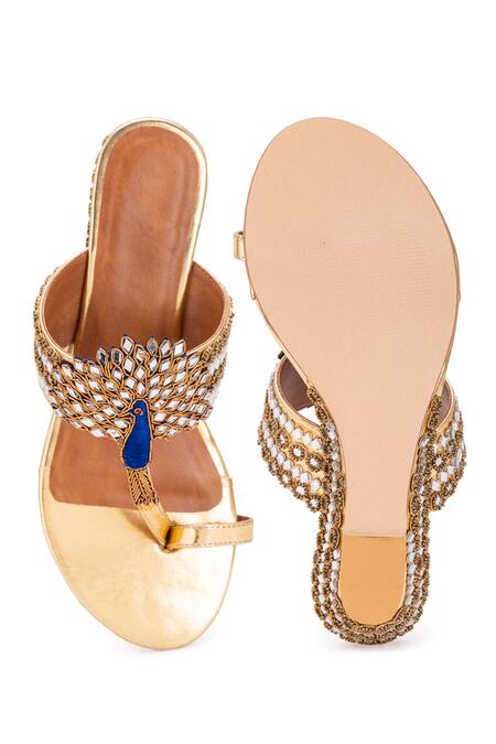 5elements_Gold Mirrors Astraia Peacock Motif Embellished Kolhapuri Sandals _Online_at_Aza_Fashions