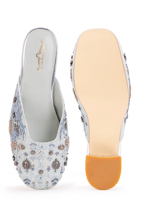 Shop 5elements White Silk Thread Neytiri Floral Embroidered Mule Heels at Aza Fashions Shop_5elements_White Silk Thread Neytiri Floral Embroidered Mule Heels _at_Aza_Fashions