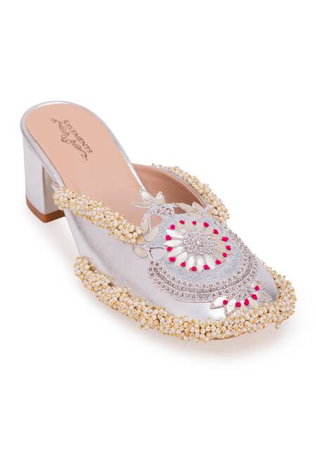 Buy 5elements Silver Gota Patti Crown And Dabka Work Mules Online at Aza Fashions Buy_5elements_Silver Gota Patti Crown And Dabka Work Mules _Online_at_Aza_Fashions