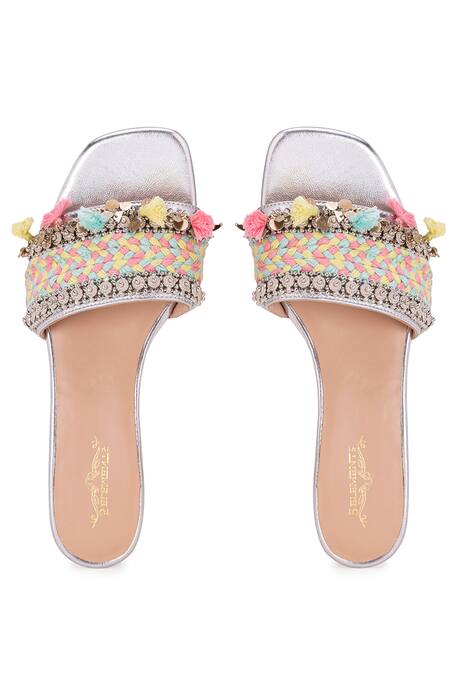 Buy 5elements Multi Color Thread Linus Embroidered Heels Buy_5elements_Multi Color Thread Linus Embroidered Heels