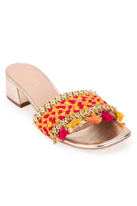 Buy 5elements Red Thread Linus Intertwined Pattern Embroidered Heels Online at Aza Fashions Buy_5elements_Red Thread Linus Intertwined Pattern Embroidered Heels _Online_at_Aza_Fashions