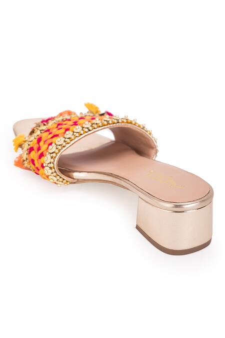 5elements Red Thread Linus Intertwined Pattern Embroidered Heels at Aza Fashions 5elements_Red Thread Linus Intertwined Pattern Embroidered Heels _at_Aza_Fashions