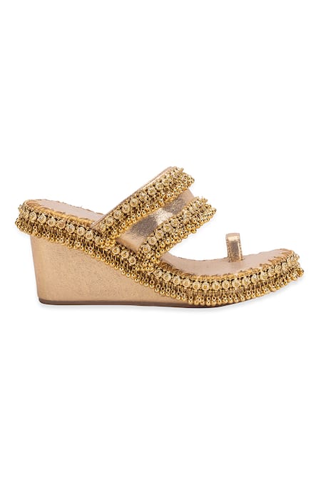 Buy 5elements Gold Gota Patti Asteria Ghungroo Embellished Kolhapuri Wedges Online at Aza Fashions Buy_5elements_Gold Gota Patti Asteria Ghungroo Embellished Kolhapuri Wedges _Online_at_Aza_Fashions
