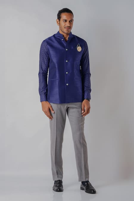 Bubber Blu Solid Sleeveless Bundi 