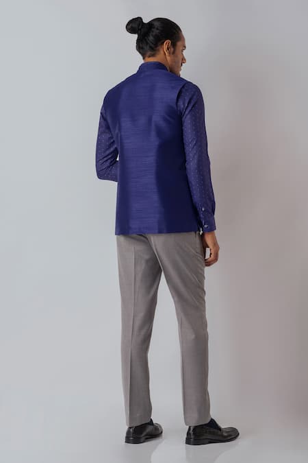 Bubber Blu Solid Sleeveless Bundi 