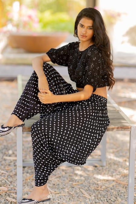 Buy_Dyelogue_Black Gingham Embroidery Round Neck Dot Blossom Crop Top _Online_at_Aza_Fashions