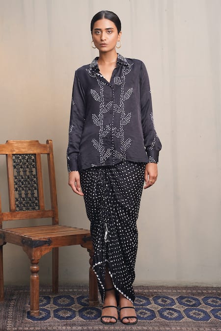 Dyelogue Black Gingham Embroidery Collared Hanoi Bandhej Shirt With Pull String Skirt