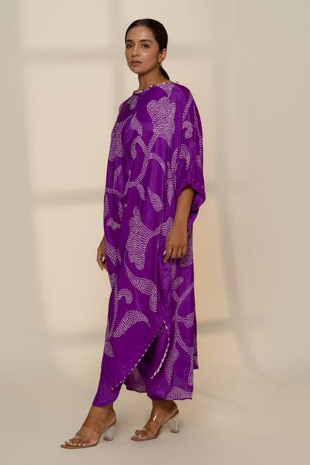 Buy Dyelogue Purple Gingham, Silk Round Neck Ikebana Bandhani Tulip Kurta With Dhoti Pant Online at Aza Fashions Buy_Dyelogue_Purple Gingham, Silk Round Neck Ikebana Bandhani Tulip Kurta With Dhoti Pant _Online_at_Aza_Fashions
