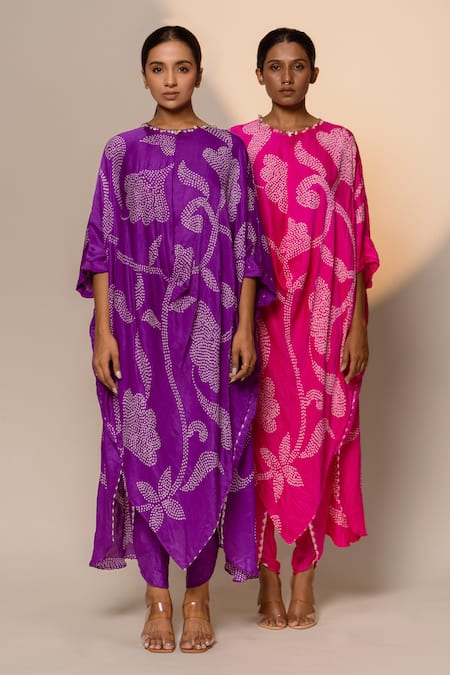 Dyelogue Pink Gingham, Silk Round Neck Ikebana Bandhani Bloom Kurta With Dhoti Pant