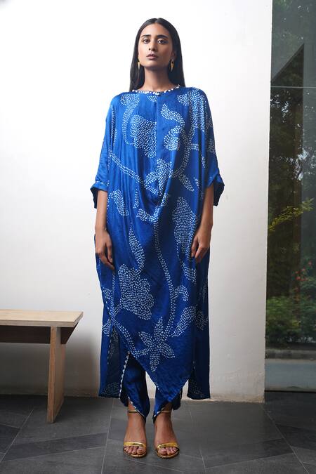 Dyelogue Blue Gingham, Silk Round Neck Ikebana Bandhani Floral Kurta With Dhoti Pant Online at Aza Fashions Dyelogue_Blue Gingham, Silk Round Neck Ikebana Bandhani Floral Kurta With Dhoti Pant _Online_at_Aza_Fashions