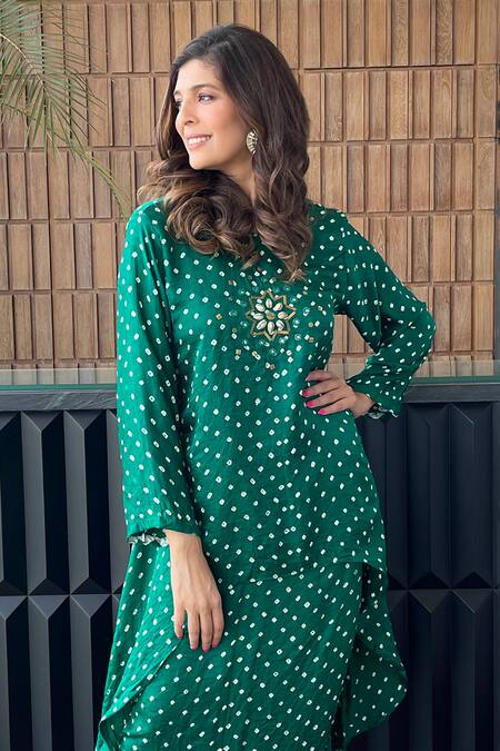 Dyelogue_Green Silk Round Neck Bandhej Kurta With Overlapped Dhoti Skirt _Online_at_Aza_Fashions