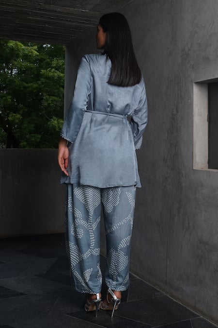 Dyelogue Asymmetric Grey Bandhani Top & Pant Set 