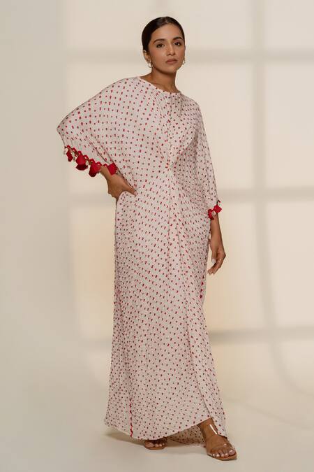 Buy_Dyelogue_White Gingham Tassels Round Neck Bandhani Print Front Knot Kaftan _Online_at_Aza_Fashions