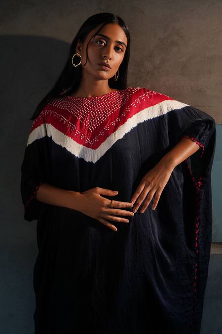 Buy_Dyelogue_Black Gingham Embroidery Round Neck Bandhani Print Kaftan And Pant Set _Online_at_Aza_Fashions