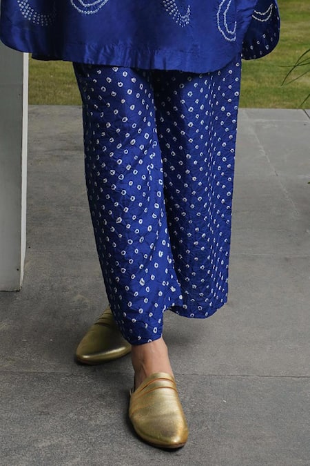 Shop_Dyelogue_Blue Silk Embroidery Bandeau Neck Bandhani Print Kurta And Pant Set _Online_at_Aza_Fashions