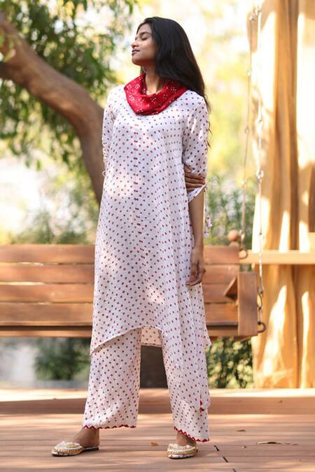 Dyelogue_White Gingham, Silk Embroidery Cowl Bandhani Print Asymmetrical Kurta And Pant Set _Online_at_Aza_Fashions