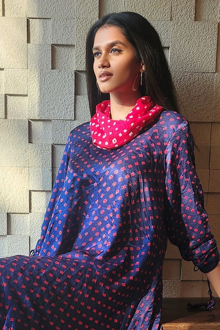 Dyelogue Bandhani Pattern Asymmetrical Kurta & Pant Set 