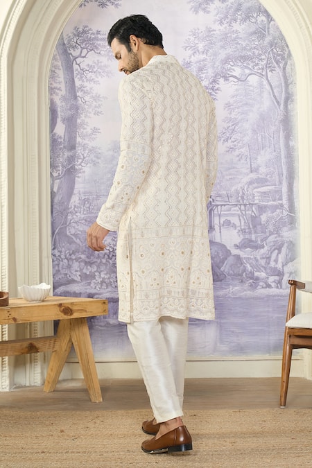 Kasbah X AZA White Georgette Sequins, Embroidery Chikankari Kurta Online at Aza Fashions Kasbah X AZA_White Georgette Sequins, Embroidery Chikankari Kurta _Online_at_Aza_Fashions