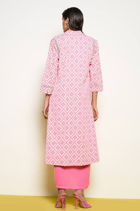 Pooja Rajgarhia Gupta_Pink Georgette Collared Honeycomb Repeat Print Jacket _Online_at_Aza_Fashions