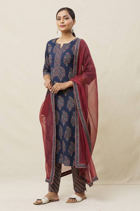 Adara Khan_Blue Kurta And Pant Cotton Printed Floral Notched Block Set_at_Aza_Fashions