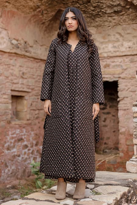 Gulabo Jaipur Black Cotton Print Fleur V Neck Kamya Handblock Quilted Coat With Dress