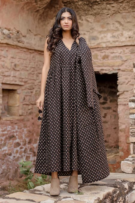 Gulabo Jaipur Kamya Handblock Fleur Print Quilted Cotton Coat With Dress 