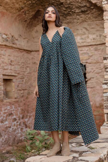 Gulabo Jaipur Green Flora Print Quilted Cotton Coat And Maxi Dress Online at Aza Fashions Gulabo Jaipur_Green Flora Print Quilted Cotton Coat And Maxi Dress _Online_at_Aza_Fashions