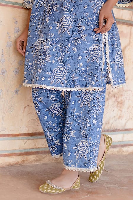 Shop_Gulabo Jaipur_Blue Cotton Embroidery V-neck Floral Zardozi Kurta Set _Online_at_Aza_Fashions