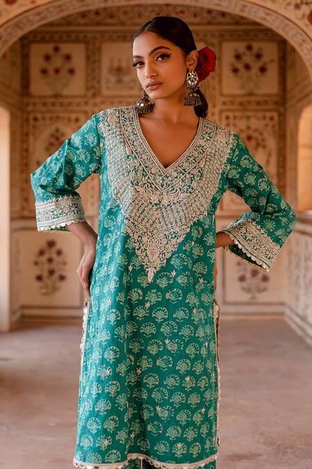 Gulabo Jaipur Green Cotton Embroidery V-neck Zardozi Kurta Set at Aza Fashions Gulabo Jaipur_Green Cotton Embroidery V-neck Zardozi Kurta Set _at_Aza_Fashions