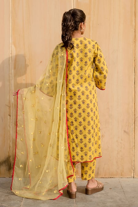 Shop Gulabo Jaipur Yellow Cotton, Organza Embroidery, Noya Wild Bloom Handblock Print Kurta Set at Aza Fashions Shop_Gulabo Jaipur_Yellow Cotton, Organza Embroidery, Noya Wild Bloom Handblock Print Kurta Set _at_Aza_Fashions