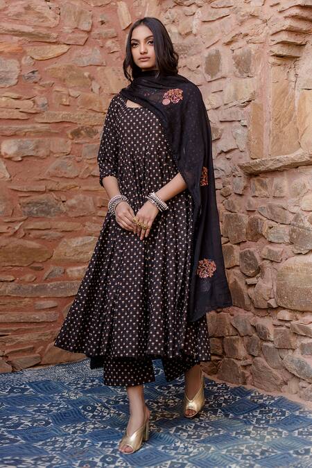 Gulabo Jaipur Black Cotton Sequins Square Neck Padma Phool Garden Print Anarkali Set at Aza Fashions Gulabo Jaipur_Black Cotton Sequins Square Neck Padma Phool Garden Print Anarkali Set _at_Aza_Fashions