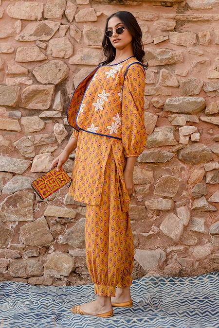 Buy Gulabo Jaipur Yellow Cotton Embroidery V-neck Qia Mughal Bloom Print Quilted Jacket Kurta Set Online at Aza Fashions Buy_Gulabo Jaipur_Yellow Cotton Embroidery V-neck Qia Mughal Bloom Print Quilted Jacket Kurta Set_Online_at_Aza_Fashions