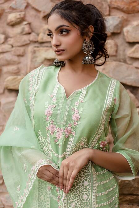 Gulabo Jaipur Green Cotton, Chanderi Embroidery Split Charul Floral Thread Kurta Pant Set at Aza Fashions Gulabo Jaipur_Green Cotton, Chanderi Embroidery Split Charul Floral Thread Kurta Pant Set _at_Aza_Fashions