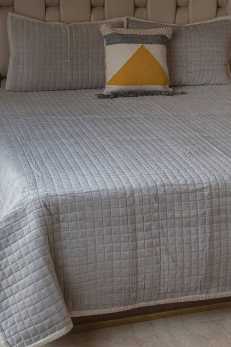 Shop Sittara Workz Grey Cotton Velvet Makhmal Qubic Quilted Bedding Set at Aza Fashions Shop_Sittara Workz_Grey Cotton Velvet Makhmal Qubic Quilted Bedding Set_at_Aza_Fashions
