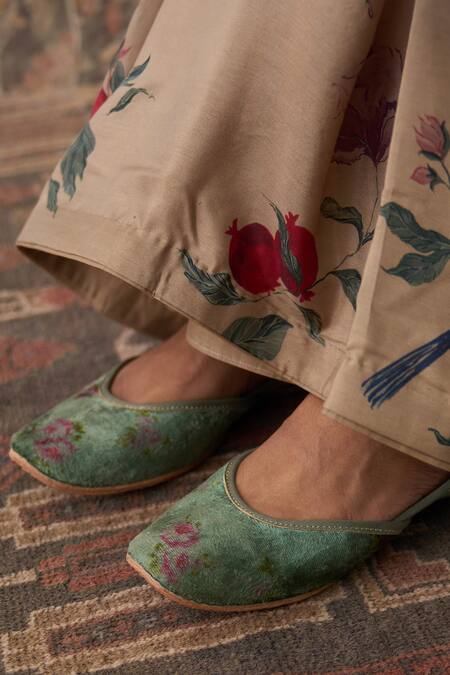 Shop_Dot_Green Floret Velvet Juttis_at_Aza_Fashions
