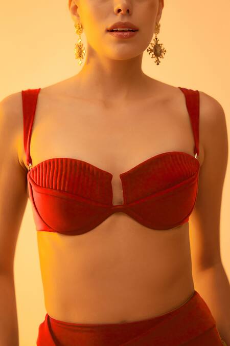 Buy_Tizzi_Red Polyamide, Lycra Sweetheart Neck Armis Solid Sleeveless Bikini Set_Online_at_Aza_Fashions