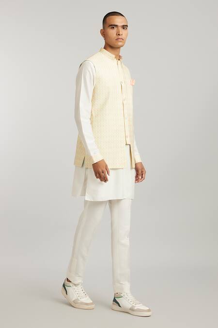 Bubber Couture Yellow Cotton, Silk Embroidery Geometric Print Bundi Online at Aza Fashions Bubber Couture_Yellow Cotton, Silk Embroidery Geometric Print Bundi _Online_at_Aza_Fashions