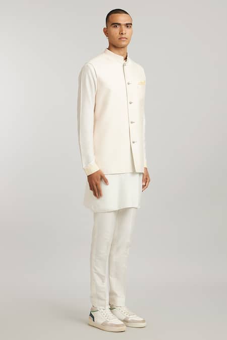 Bubber Couture Pink Silk, Jacquard Matte Digital Print Bundi Jacket Online at Aza Fashions Bubber Couture_Pink Silk, Jacquard Matte Digital Print Bundi Jacket _Online_at_Aza_Fashions