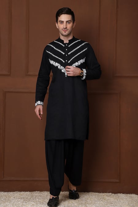MENERO Black Pure Cotton Embroidered Thread Geometric Kurta With Pathani 