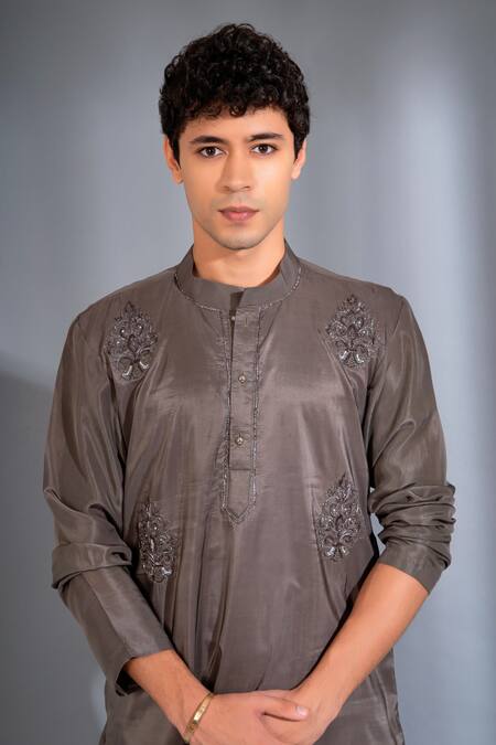 Shop_Menero_Grey Chanderi Silk, Cotton Diamonds, Embroidery Damask Dabka Kurta With Pant _Online_at_Aza_Fashions