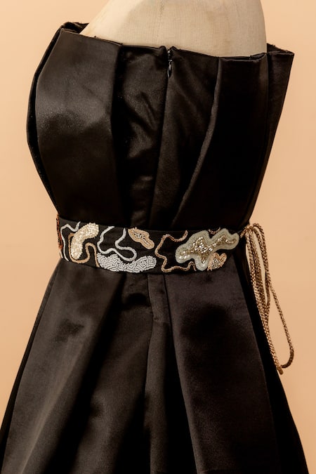 Shop Mehraki Black Zari, Sequins, Embroidery The Whimsical Weaves Belt Online at Aza Fashions Shop_Mehraki_Black Zari, Sequins, Embroidery The Whimsical Weaves Belt_Online_at_Aza_Fashions