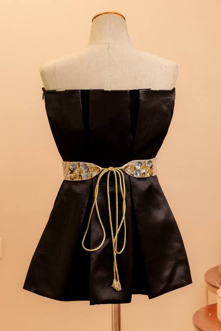 Shop Mehraki Gold Cut Work, Sequins, Stones The Floral Gingham Embroidered Belt at Aza Fashions Shop_Mehraki_Gold Cut Work, Sequins, Stones The Floral Gingham Embroidered Belt_at_Aza_Fashions