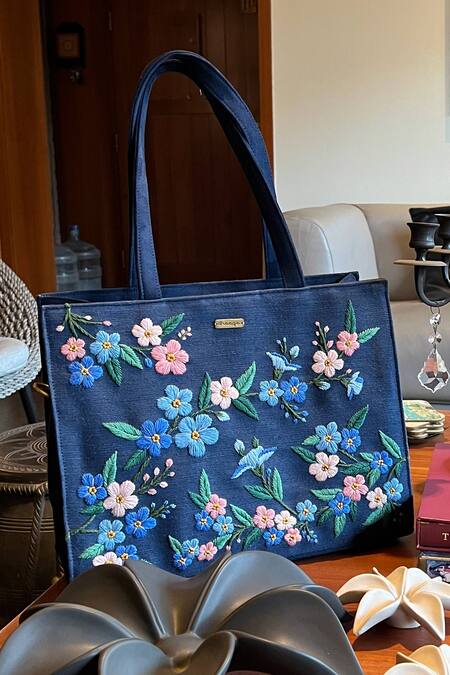 Dhaaga Life_Blue Embroidery Forget Me Not Tote Bag_at_Aza_Fashions